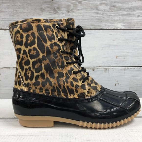 ✨LAST PAIR✨RAIN OR SHINE LEOPARD RAIN BOOTIES - Picture 4 of 5